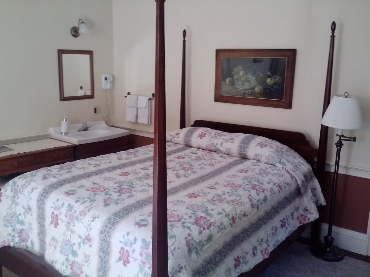 The Chipman Inn Ripton Bagian luar foto