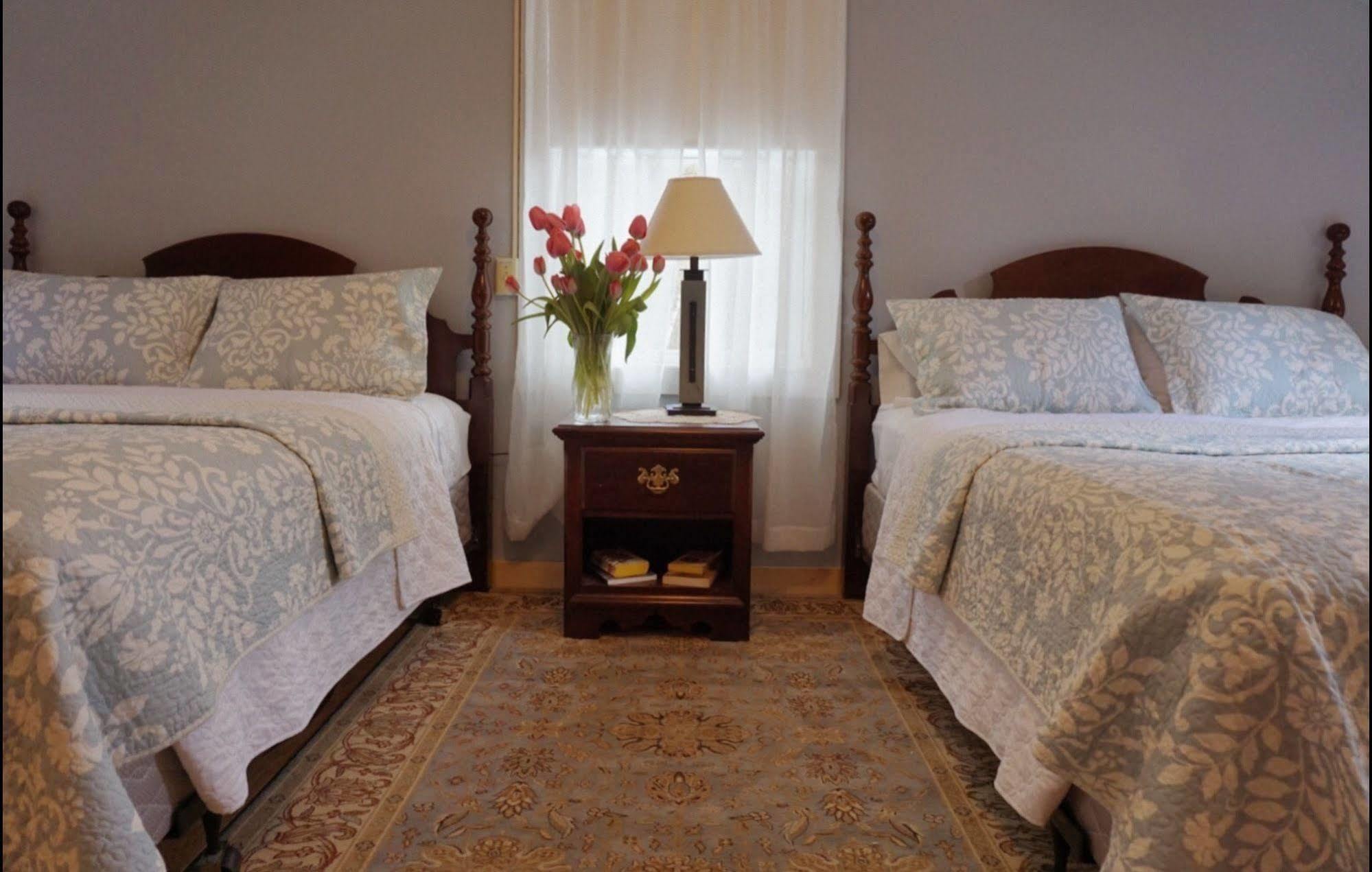 The Chipman Inn Ripton Bagian luar foto